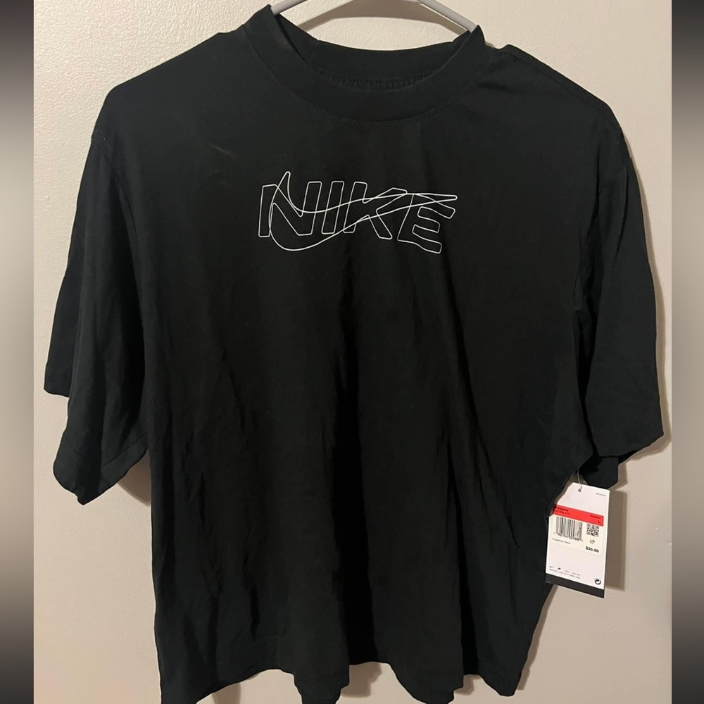 NIKE T SHIRT